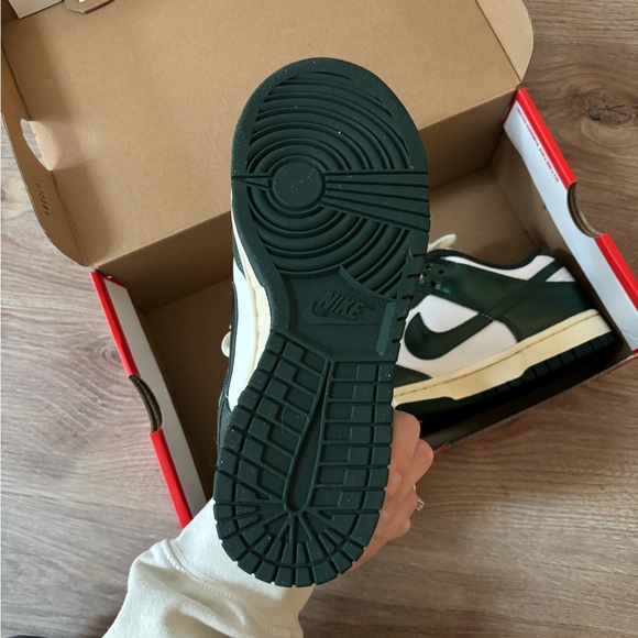 Nike dunks NWT - Picture 6 of 7